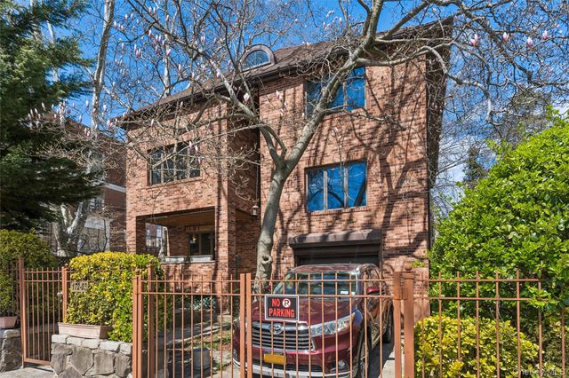 17203 35th Avenue, Flushing, NY 11358