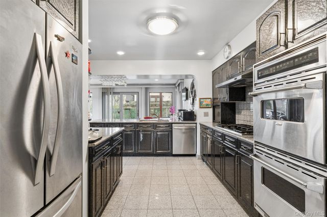 17203 35th Avenue, Flushing, NY 11358