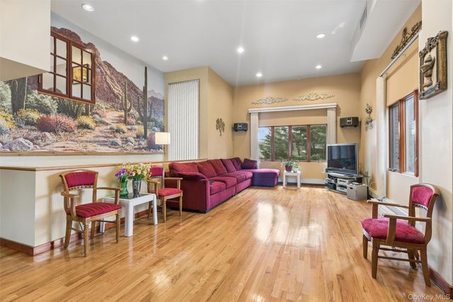 17203 35th Avenue, Flushing, NY 11358