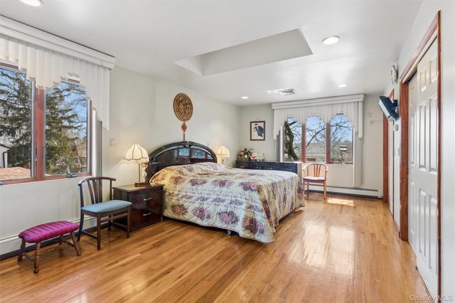 17203 35th Avenue, Flushing, NY 11358