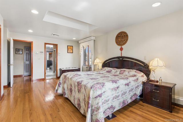 17203 35th Avenue, Flushing, NY 11358