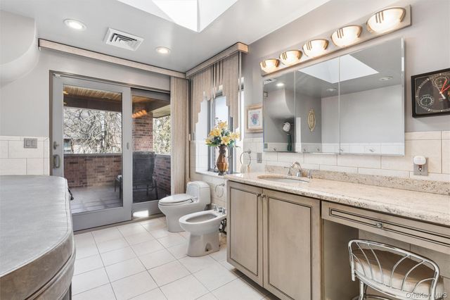 17203 35th Avenue, Flushing, NY 11358