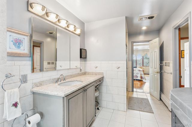 17203 35th Avenue, Flushing, NY 11358