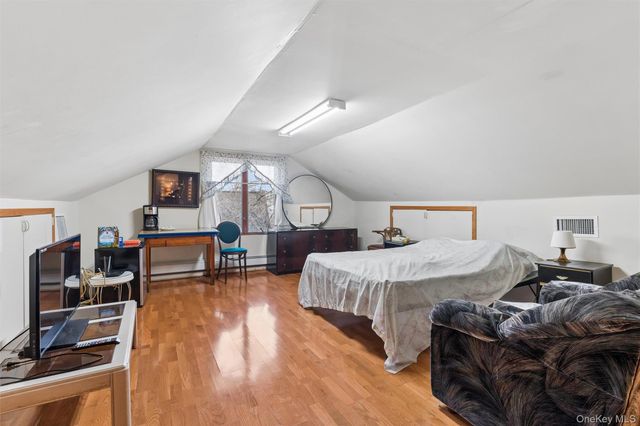 17203 35th Avenue, Flushing, NY 11358