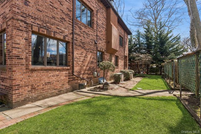 17203 35th Avenue, Flushing, NY 11358