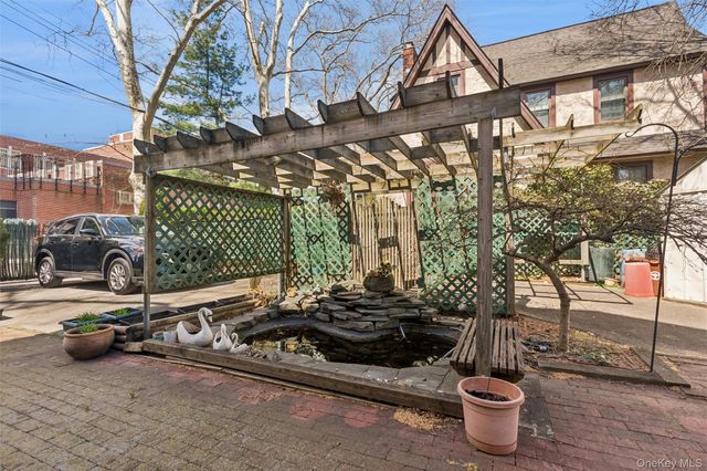 17203 35th Avenue, Flushing, NY 11358