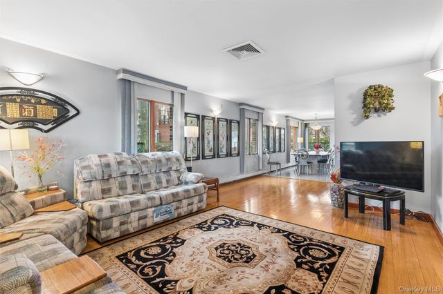 17203 35th Avenue, Flushing, NY 11358