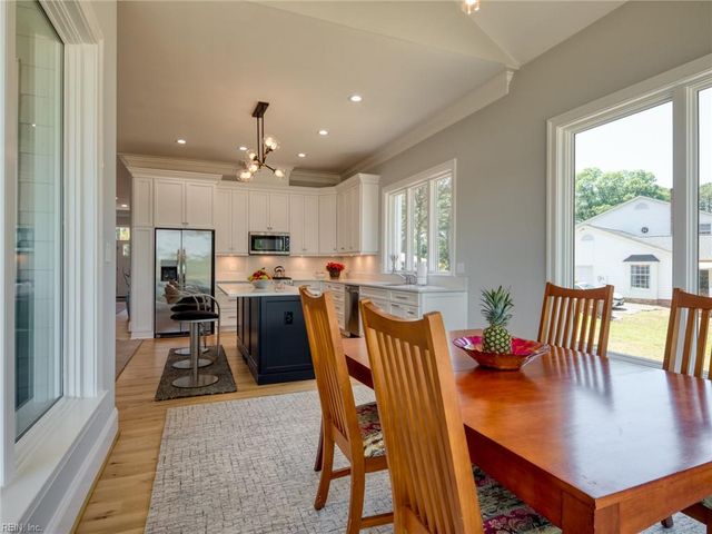 7877 Berkeley DR, Gloucester Point, VA 23062