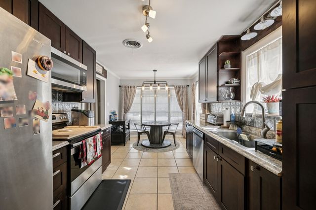 4628 Ridgemont Road, Haltom City, TX 76117