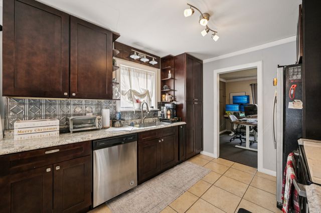 4628 Ridgemont Road, Haltom City, TX 76117