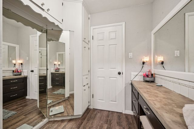 4628 Ridgemont Road, Haltom City, TX 76117