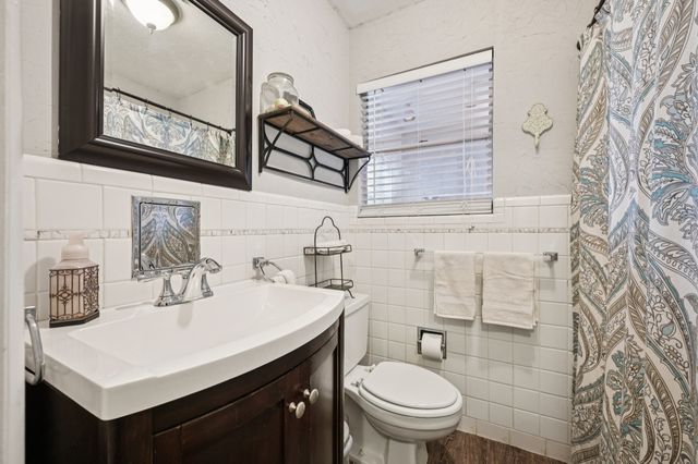 4628 Ridgemont Road, Haltom City, TX 76117