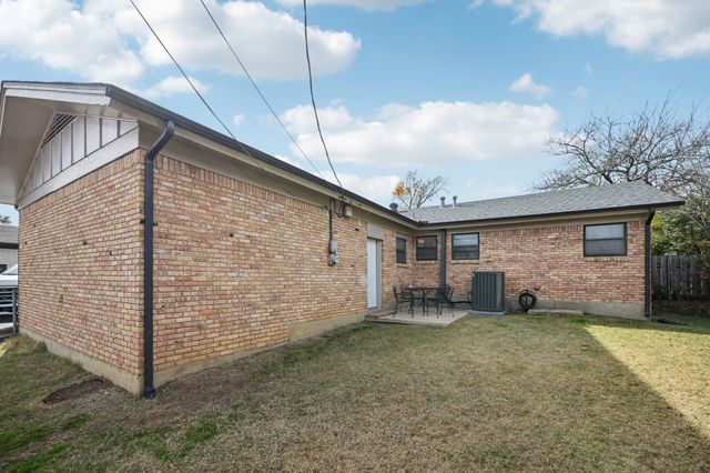 4628 Ridgemont Road, Haltom City, TX 76117