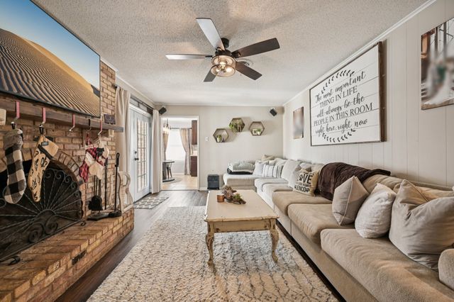 4628 Ridgemont Road, Haltom City, TX 76117