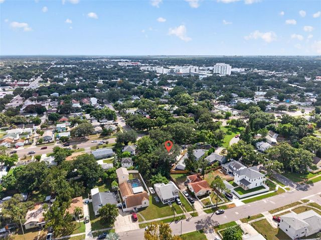 911 29TH STREET N, St Petersburg, FL 33713