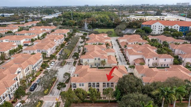 8257 NW 8th Way, Boca Raton, FL 33487