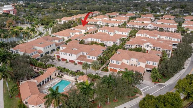 8257 NW 8th Way, Boca Raton, FL 33487