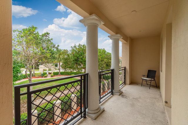 8257 NW 8th Way, Boca Raton, FL 33487