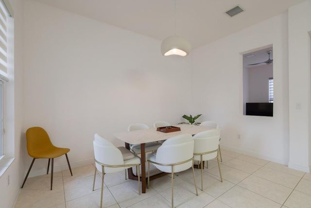 8257 NW 8th Way, Boca Raton, FL 33487