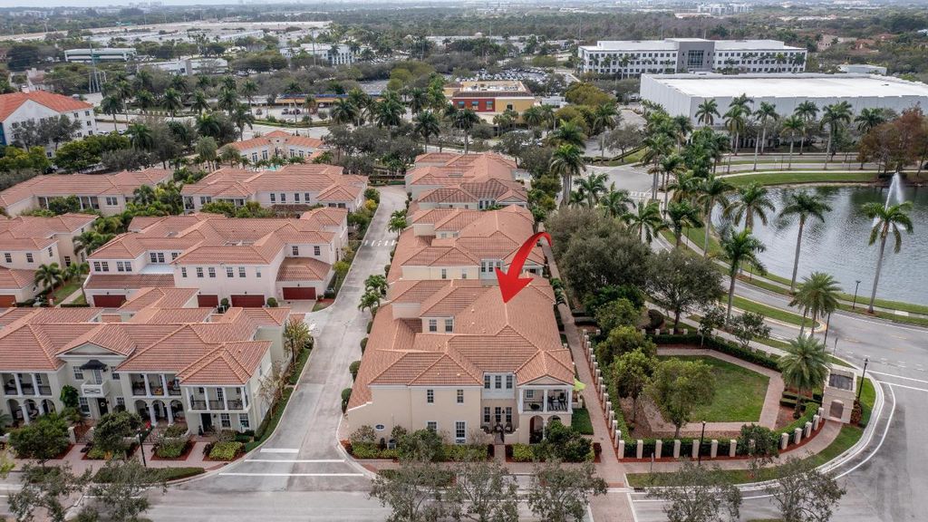 8257 NW 8th Way, Boca Raton, FL 33487