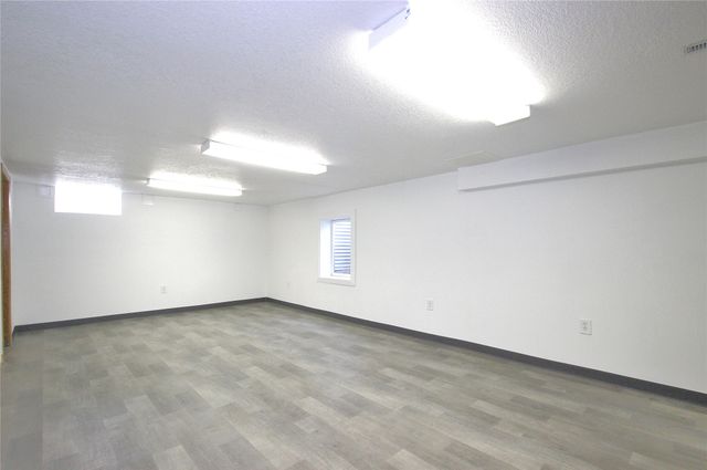 800 Walnut Street, Waukee, IA 50263