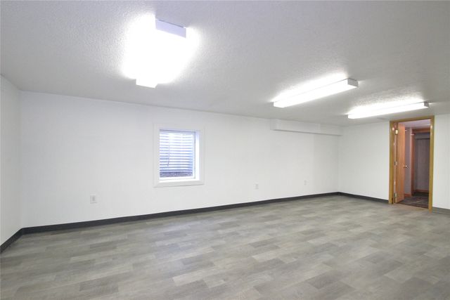 800 Walnut Street, Waukee, IA 50263