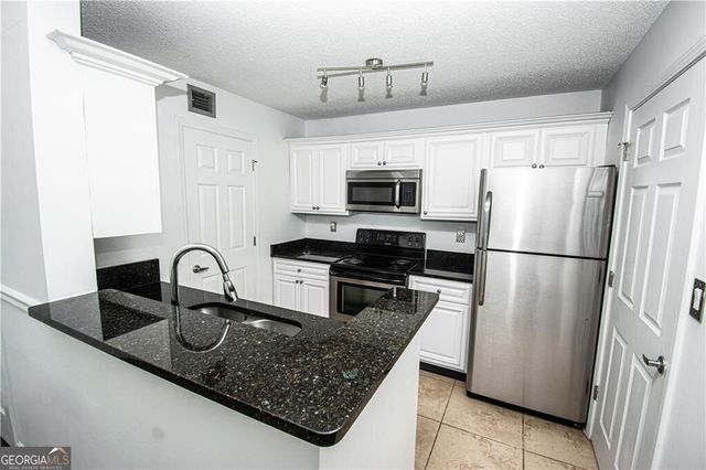 1302 Santa Fe Parkway, Sandy Springs, GA 30350