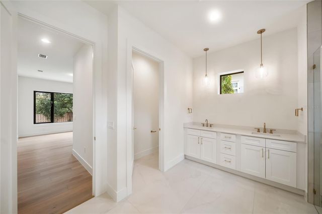 3800 FLORES AVENUE, Sarasota, FL 34239