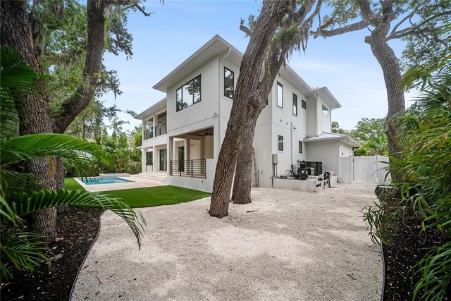 3800 FLORES AVENUE, Sarasota, FL 34239