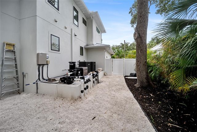 3800 FLORES AVENUE, Sarasota, FL 34239