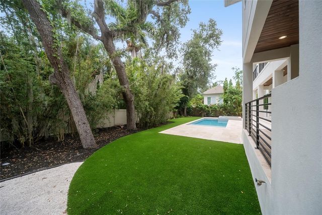 3800 FLORES AVENUE, Sarasota, FL 34239