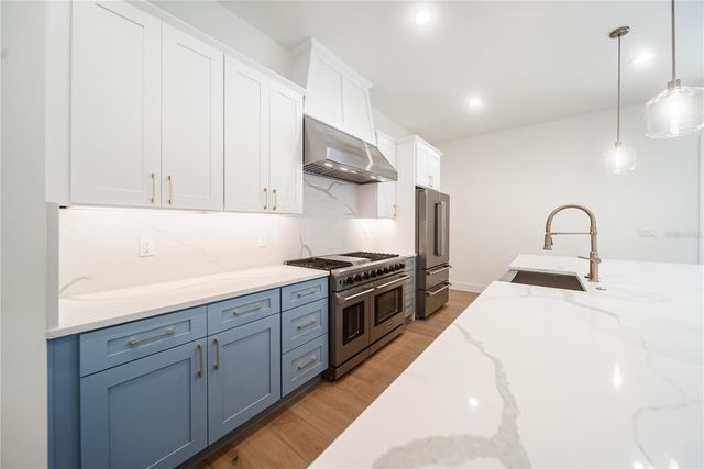 3800 FLORES AVENUE, Sarasota, FL 34239