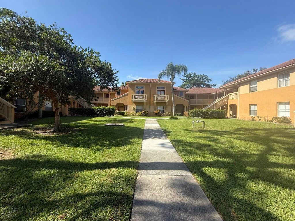 4807 Via Palm Lakes 1516, West Palm Beach, FL 33417