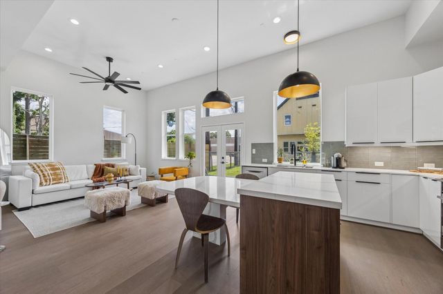 3903 Yale Heights Drive, Houston, TX 77018