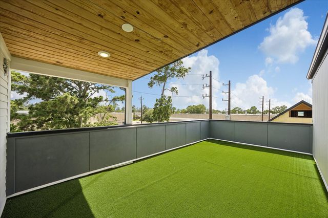 3903 Yale Heights Drive, Houston, TX 77018