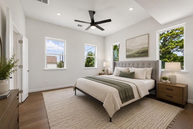 3903 Yale Heights Drive, Houston, TX 77018