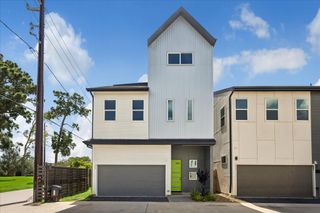 3903 Yale Heights Drive, Houston, TX 77018