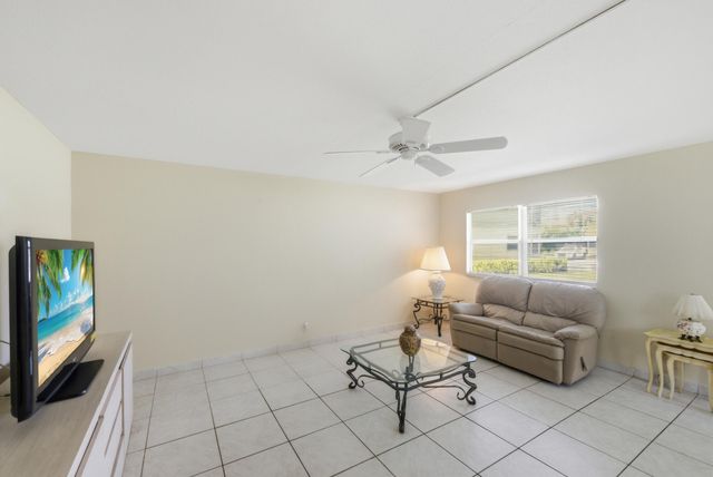 724 Flanders P, Delray Beach, FL 33484