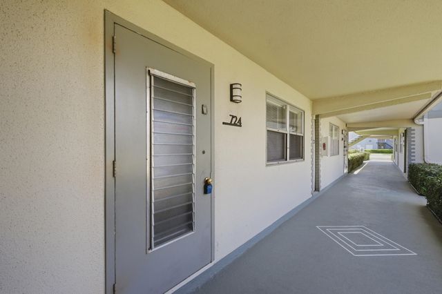 724 Flanders P, Delray Beach, FL 33484