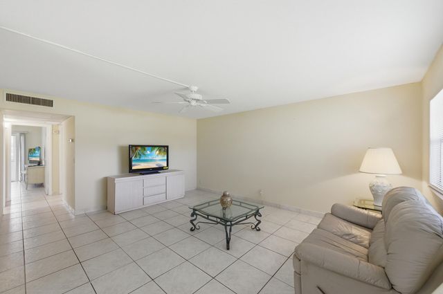 724 Flanders P, Delray Beach, FL 33484