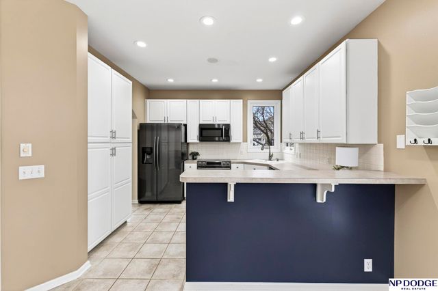 4220 N 166th Street, Omaha, NE 68116