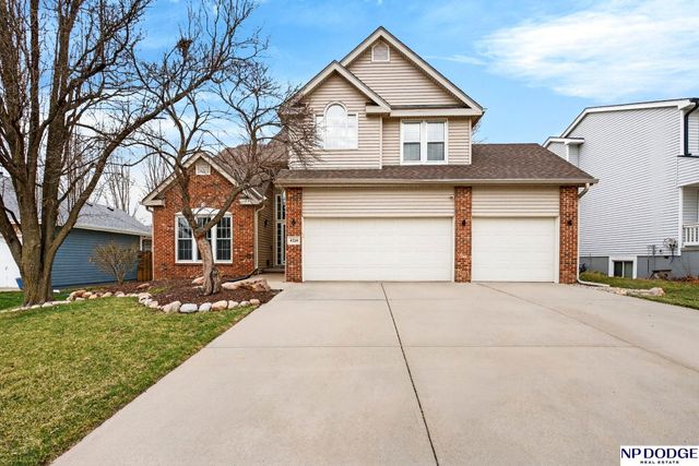 4220 N 166th Street, Omaha, NE 68116