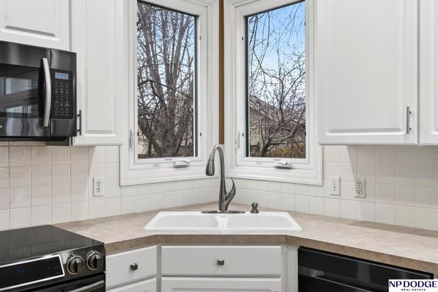 4220 N 166th Street, Omaha, NE 68116