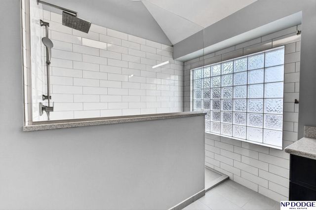 4220 N 166th Street, Omaha, NE 68116