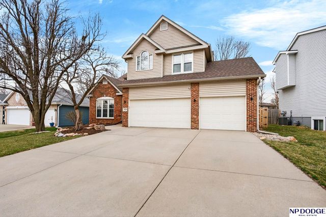 4220 N 166th Street, Omaha, NE 68116