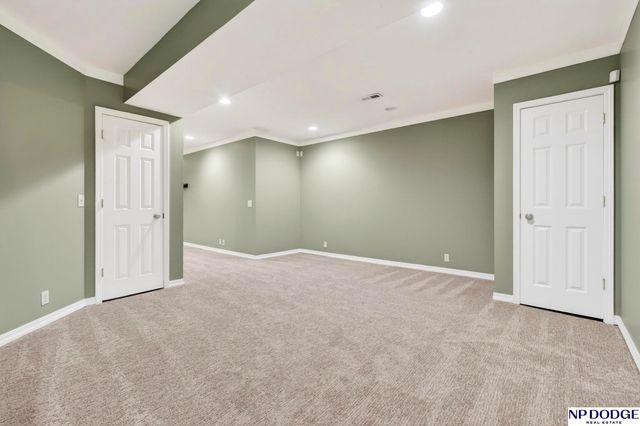 4220 N 166th Street, Omaha, NE 68116