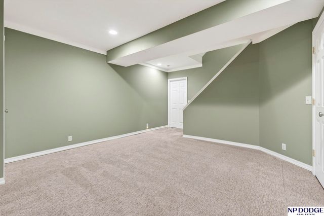 4220 N 166th Street, Omaha, NE 68116