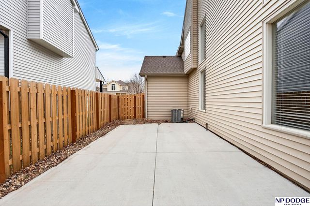 4220 N 166th Street, Omaha, NE 68116