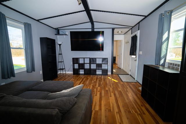 35 Northbrook Road, Belmont, NH 03220