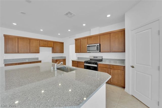 10462 Emerald Rye Street, Las Vegas, NV 89183